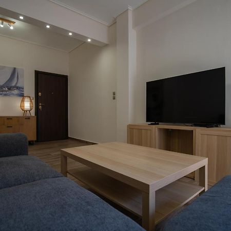 Max Blue Apartment, A Stay Like No Other Pireus Exteriér fotografie