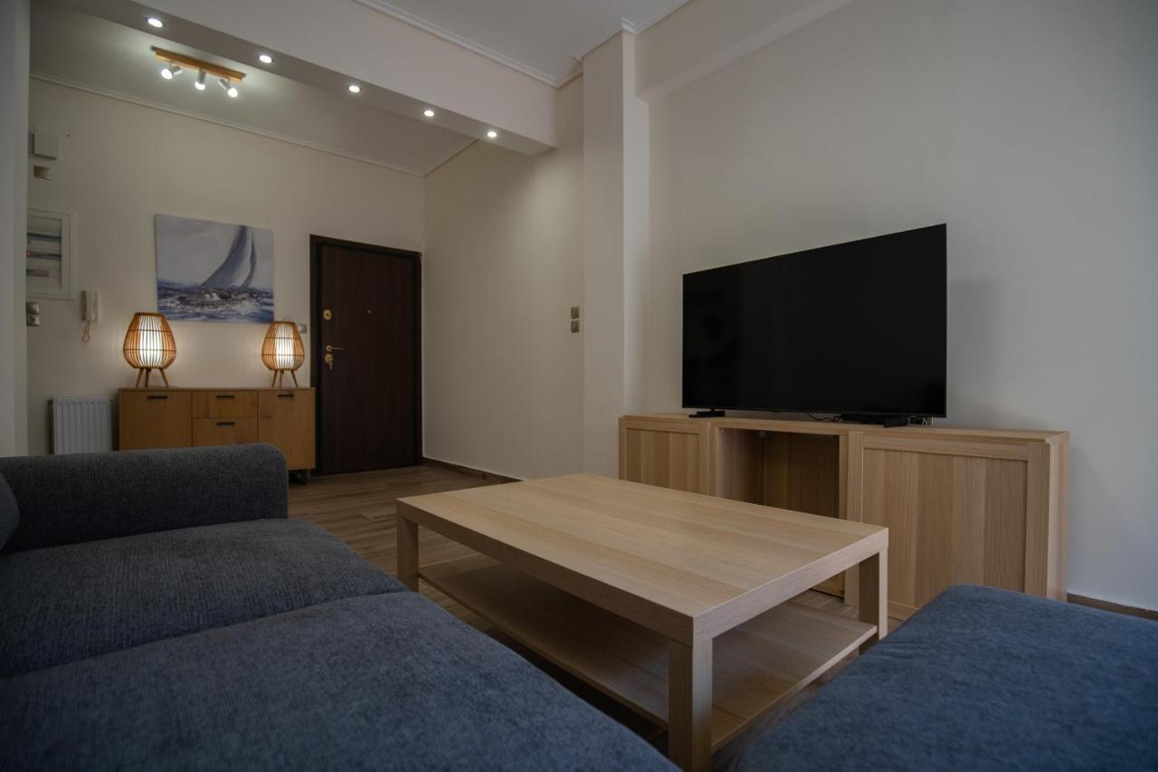Max Blue Apartment, A Stay Like No Other Pireus Exteriér fotografie